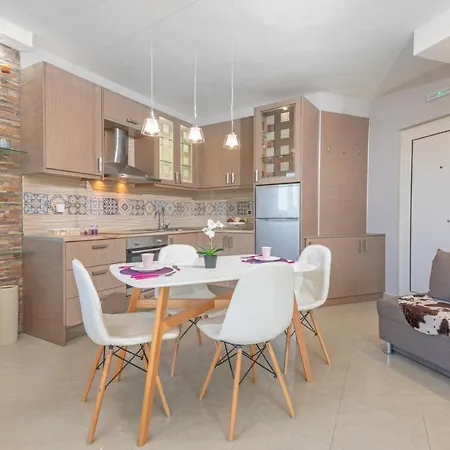 4. Sea View Luxury For 4 In Rhodes Centre! 公寓 Rhodes City